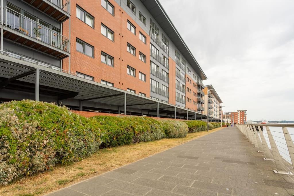 Lux Waterfront 2 Bed Apt, V&A 10Min Walk, St Andrew'S Golf 25Min Drive Dundee Eksteriør billede